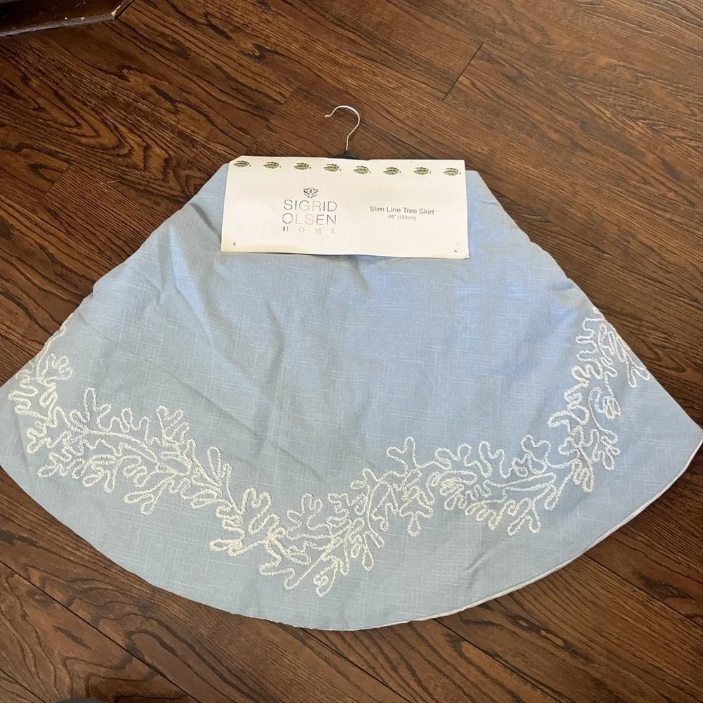 Sigrid Olsen Home Slim Line Tree Skirt 48
